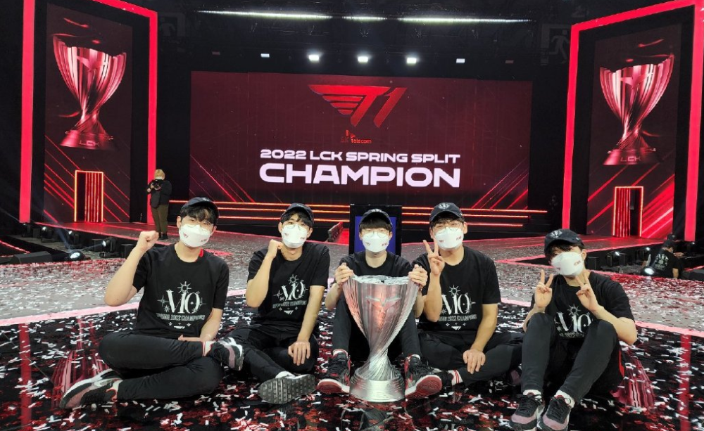 多米尼克 多米尼克